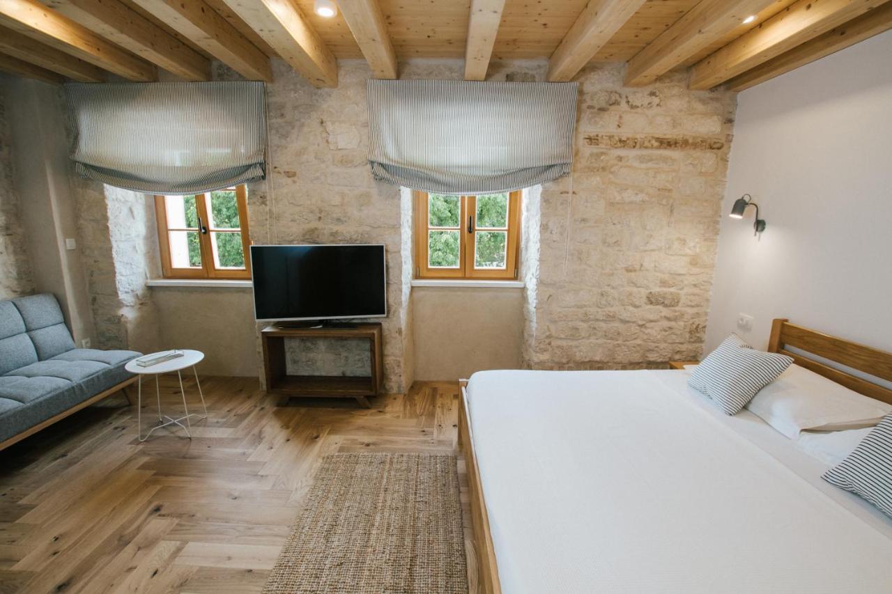 Franka Hotell Trogir Exteriör bild